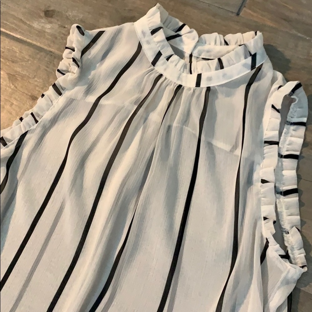 Sheer blouse - Picture 2 of 5